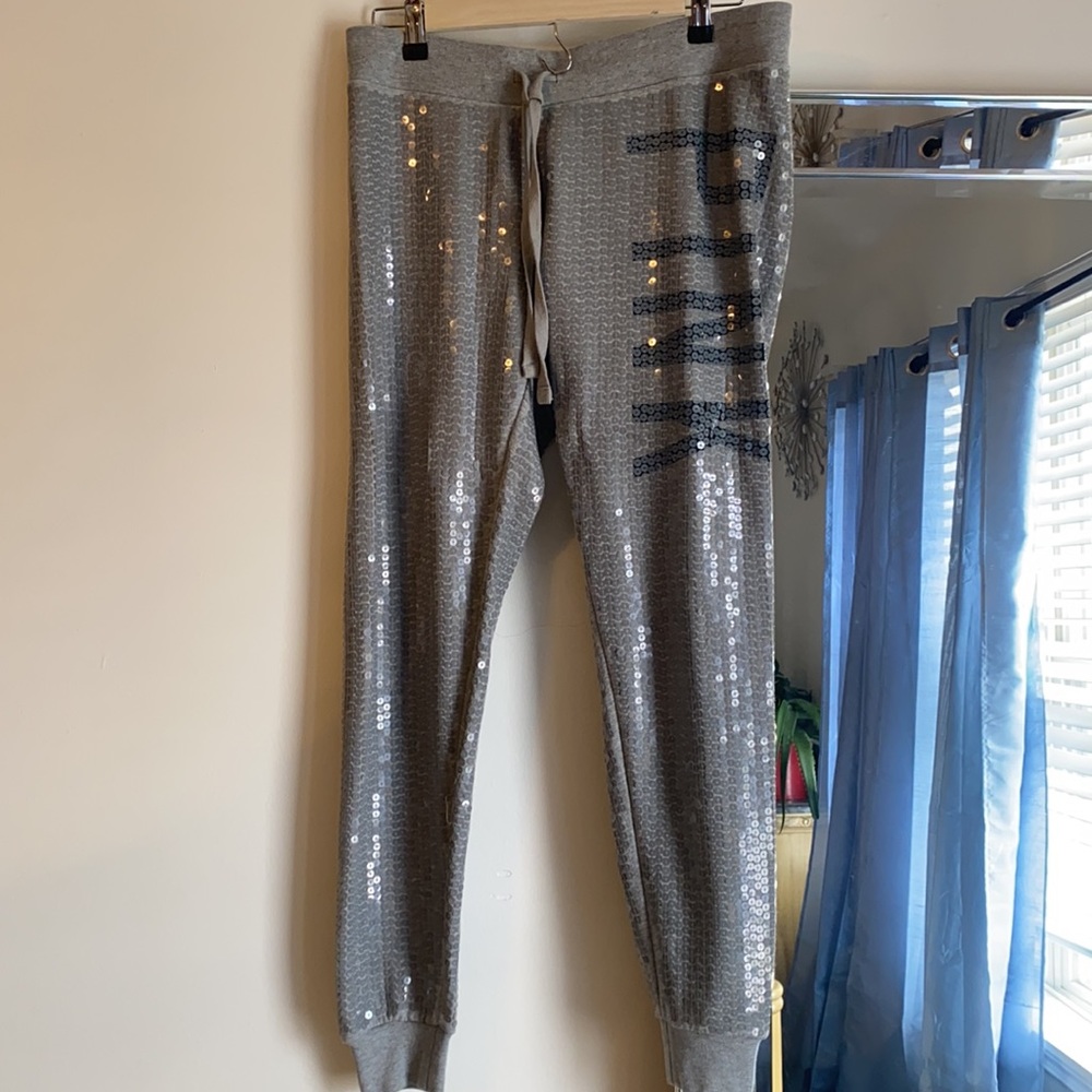 Pink joggers - Picture 3 of 3
